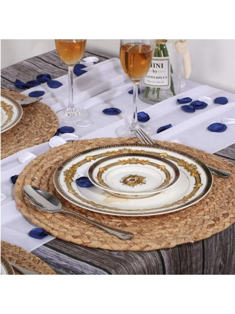 Set of 6 Natural Woven Round Placemats - 13.8” Non-Slip Braided Tablemats
